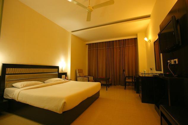 Eagle Motel Rājpura Zewnętrze zdjęcie