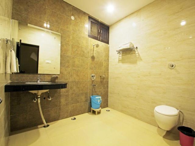 Eagle Motel Rājpura Zewnętrze zdjęcie